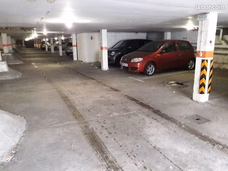 1 place de parking – 18 rue de phalsbourg