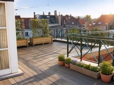 penthouse à louer avec garage et terrasse , saint-gilles (vbe48665)