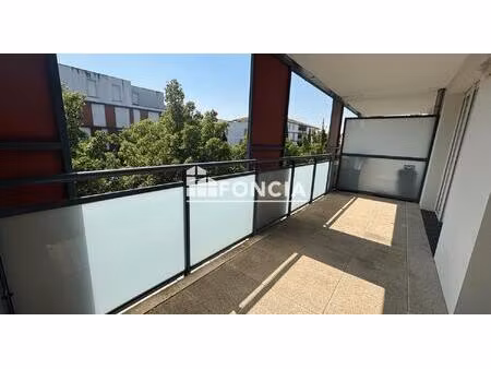 t2 colomiers avec grande terrasse et parking sous-sol