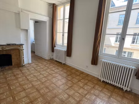 2 pièces - versailles saint louis