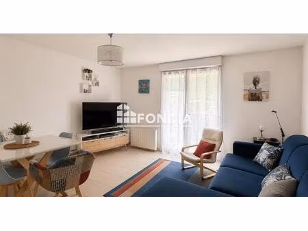 appartement t3 avec balcon et 2 parking privatifs