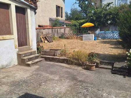 rare f3 avec jardin dans maison ancienne à metz botanique