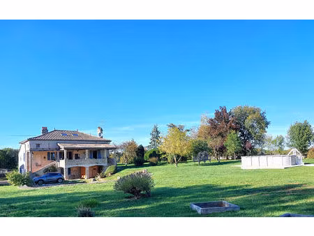 maison à caylus 8 sur grand terrain