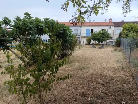 maison divisée en deux appartements t2 et t4