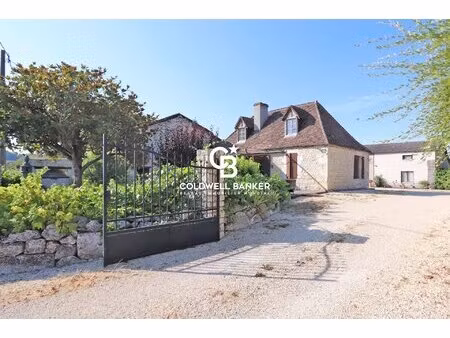 ensemble de maisons, avec vue sur la campagne