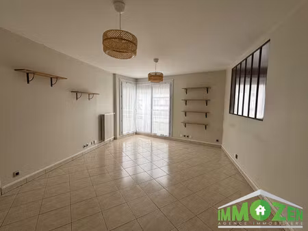 f3 + balcon + parking + cave à 400m du métro 8