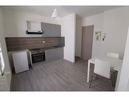 24 rue du bac - studio bis semi meublé - ideal etudiant