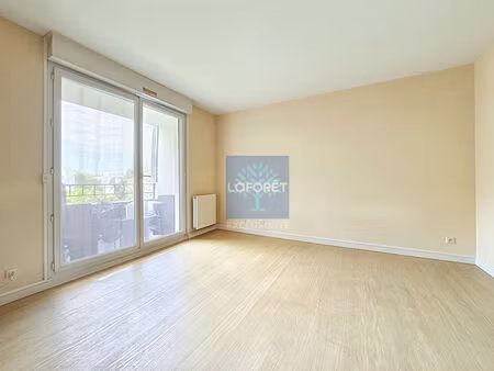 cergy (95) - bel appartement deux pieces avec ravalement fait