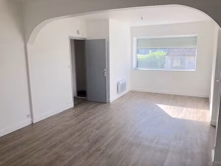 appartement t4 avec terrasse, garage et parking prive