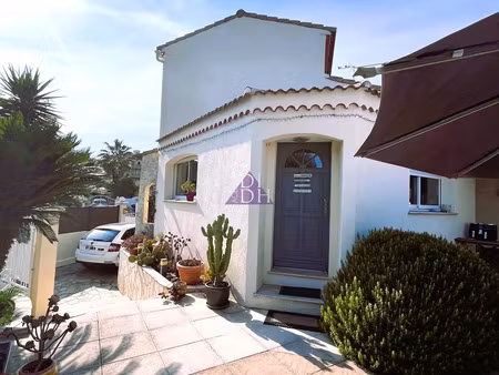 vente maison 5 pièces 100m2 hyères 83400 - 480000 € - surface privée