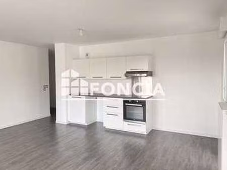 location appartement 3 pièces à nantes (44000) : à louer 3 pièces / 68m² nantes