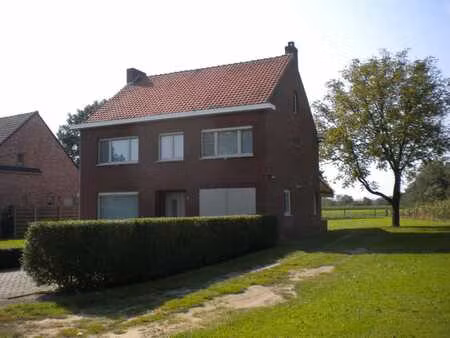 spacieuse maison de 5 chambres à louer à mol-millegem