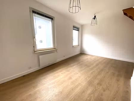 location appartement 3 pièces 40 m² à concarneau (29900), 751 €