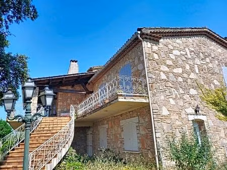 propriété de caractère 366 m² – 8 chambres – vue sur les vignes – fort potentiel touristiq