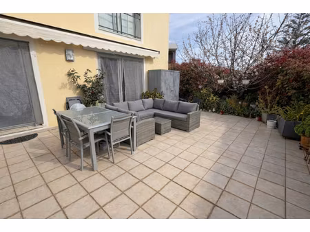 a vendre / nice ouest ? fabron | 3 pièces avec terrasse de 50 m² et piscine
