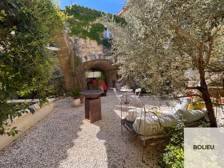 un havre de paix aux portes d'uzès - piscine chauffée - gara