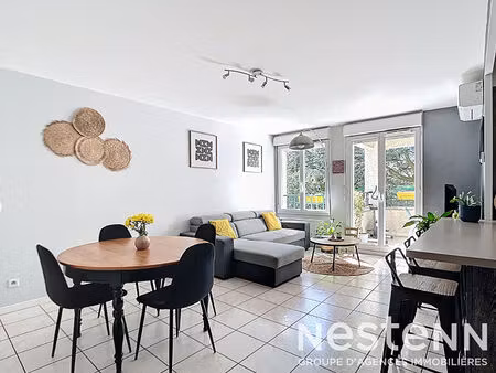 rillieux village appartement t4 - 3 chambres avec balcon, cave et box ferme