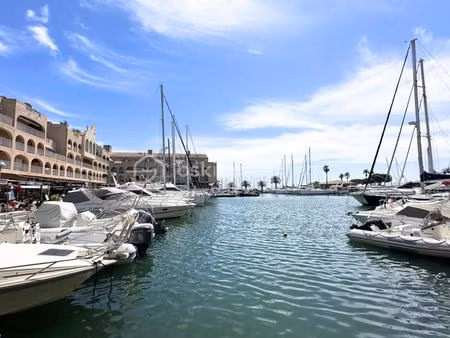 studio à 1 minute du port