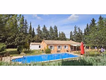 maison avec piscine et terrasse lorgues (83)