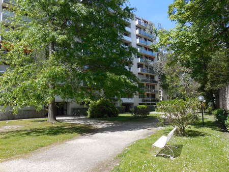 location appartement 1 pièce 29 m² à pau (64000)