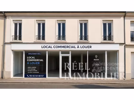 location commerce 1 pièce 38 m² à auch (32000)