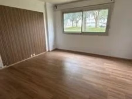 location appartement 4 pièces 90 m² à brest (29200), 980 €