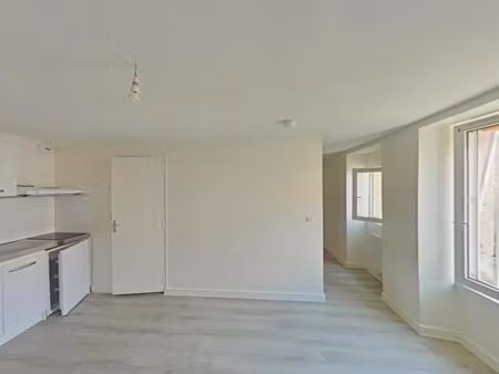 location appartement 1 pièce 24m² bignoux 86800