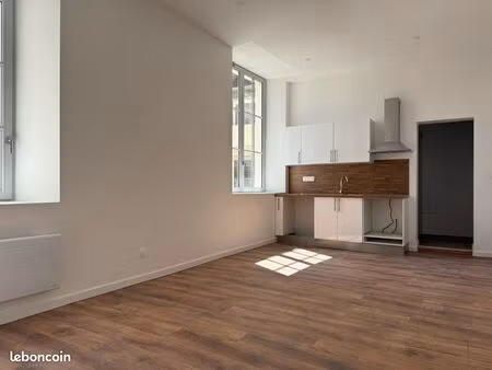 appartement 2 pièces rénové à neuf