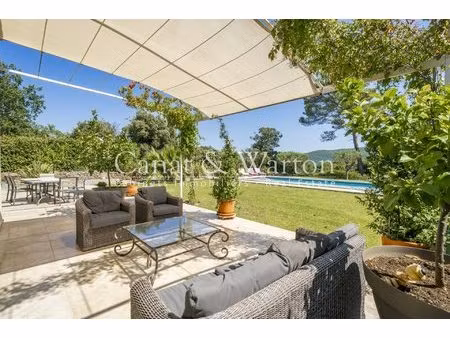 brignoles - dans domaine prive - villa de charme avec vue degagee
