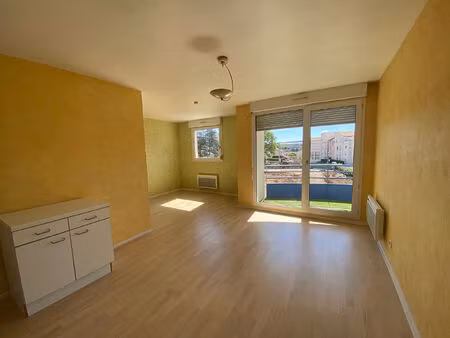 location appartement 1 pièce 32m² besancon 25000