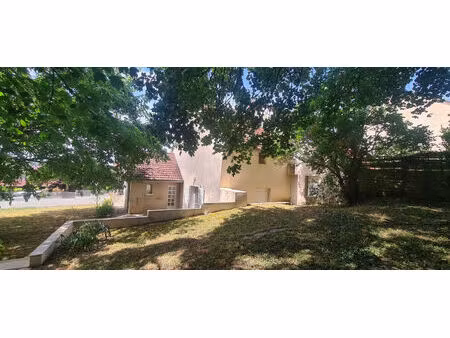 location maison 5 pièces 105m²