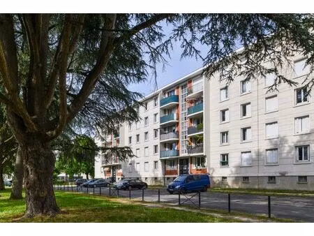bel appartement de type 2 -secteur belcier
