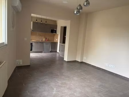 location appartement 3 pièces 75 m² à bastia (20600)