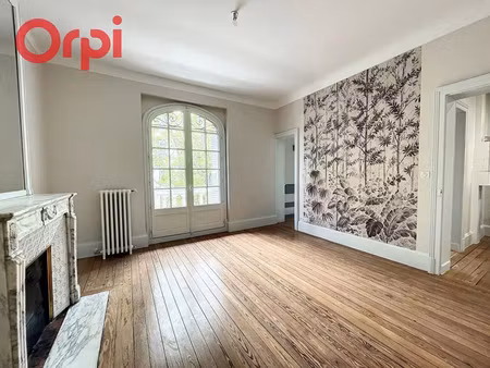 location appartement 3 pièces 96 m² à vichy (03200)