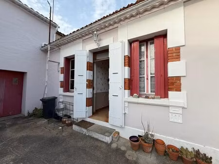 maison 3 pieces + studio + garage à environ 1 km plage