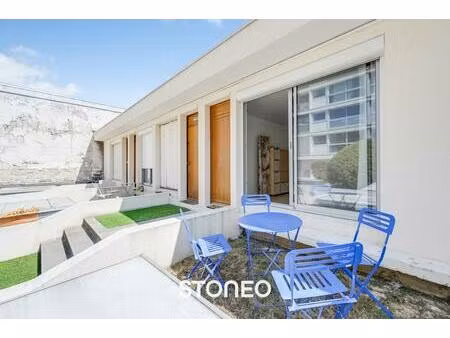 grand studio lumineux avec terrasse de 20 m² au calme – paris 10