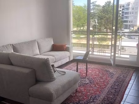 t3 meublé dès septembre avec balcon, box et climatisation – moulin à vent limite lyon 8