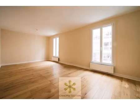 appartement de luxe à vendre dans le quartier emeriau-zola