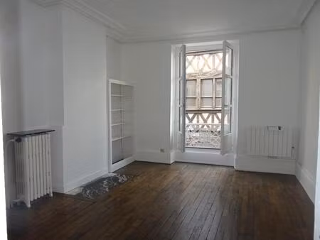 37 rue de l'empereur - libre