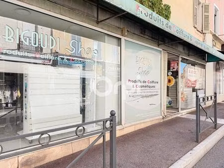 local commercial 50m² + cave 15m² – hyper-centre st-raphaël / mairie