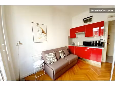 location meublée appartement 1 pièce 15 m² à nice (06000), 1 045 €