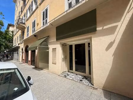local commercial à vendre