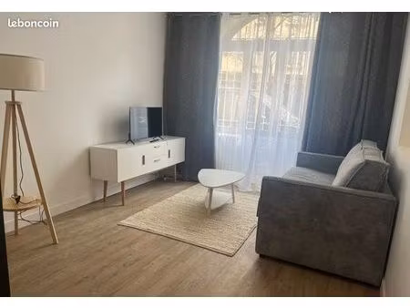 place de la bourse t2 meublé 45m² entièrement rénové