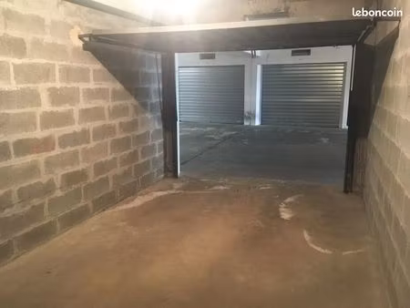 garage fermé 17 m² bayonne marracq / hôpital