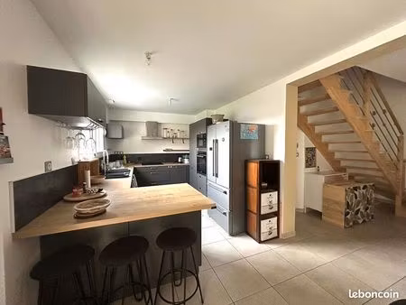 maison 4 pièces 82 m²