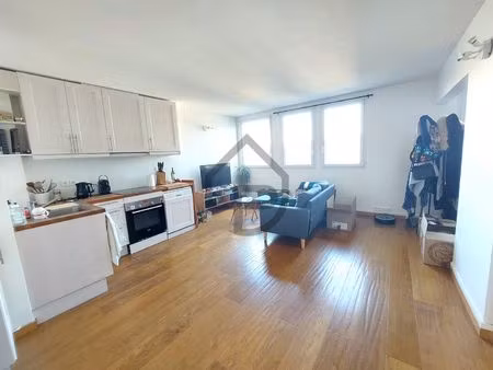 deux pieces de 47 m² sur jardin avec box