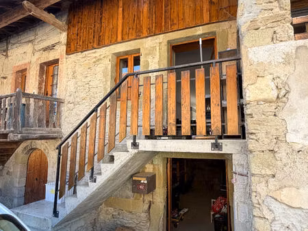 maison bassy 3 pièce(s),bureau et terrasse 83 m2