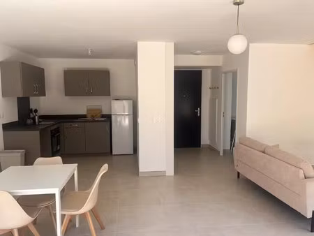 à louer – villa mitoyenne neuve meublée de 90 m² avec jardin et terrasse