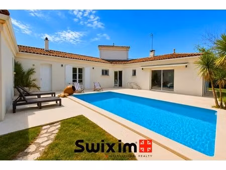maison de 255 m² avec dépendance de 67m², piscine et pool house