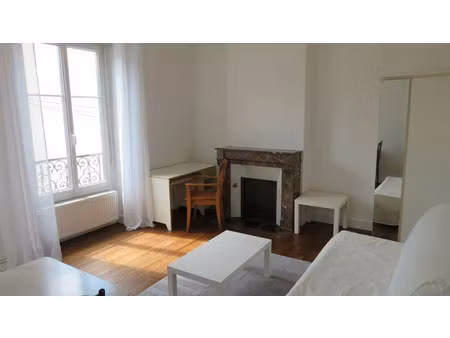 location meublée appartement 1 pièce 22 m² à angers (49000), 469 €